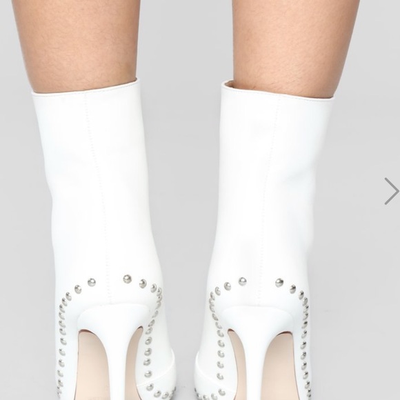 !SOLD! Thoraya Bootie - white - Picture 9 of 9